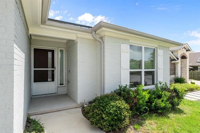 16512 Enamorado RD, Manor, TX 78653