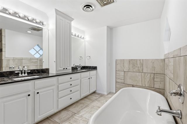 1429 Pamela Street, Hurst, TX 76053