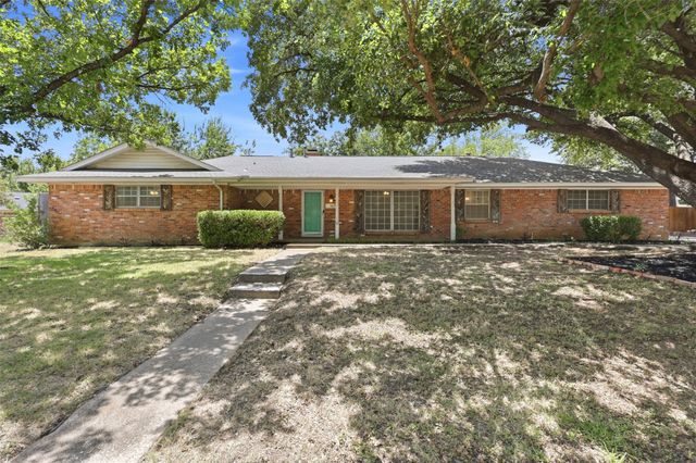1429 Pamela Street, Hurst, TX 76053