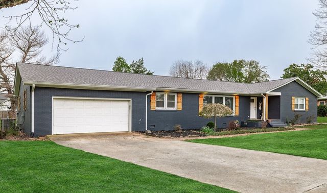 516 N Russell St, Portland, TN 37148