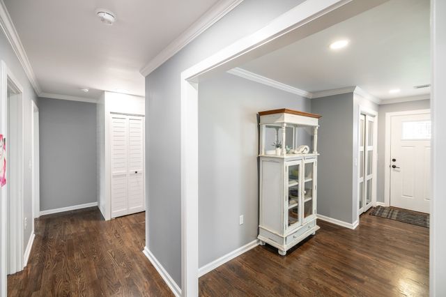 516 N Russell St, Portland, TN 37148