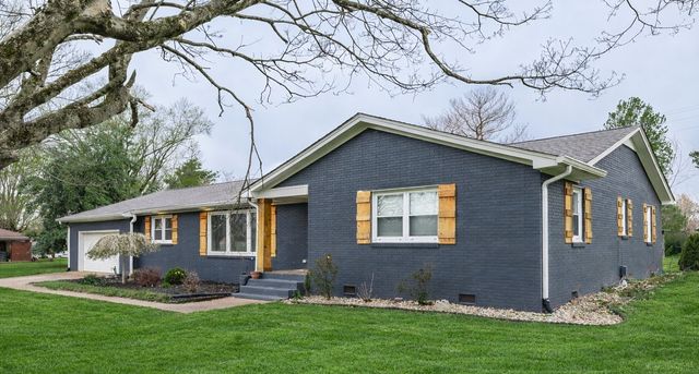 516 N Russell St, Portland, TN 37148