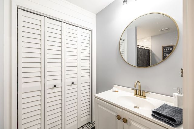 516 N Russell St, Portland, TN 37148