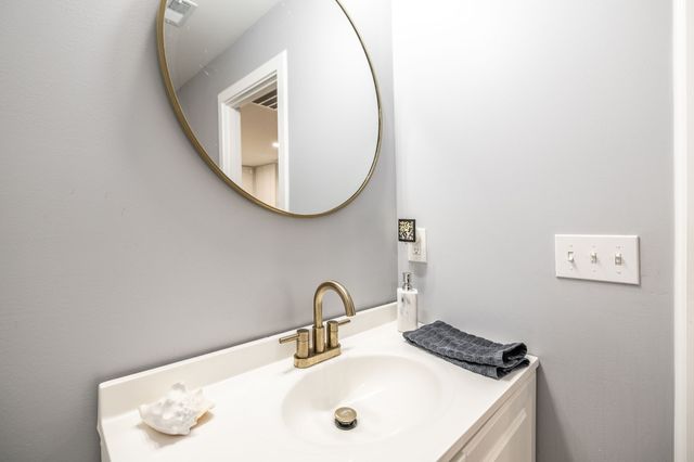 516 N Russell St, Portland, TN 37148