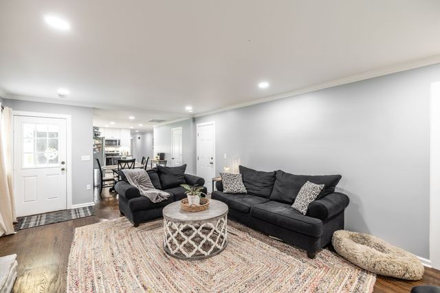 516 N Russell St, Portland, TN 37148