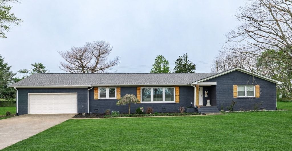 516 N Russell St, Portland, TN 37148