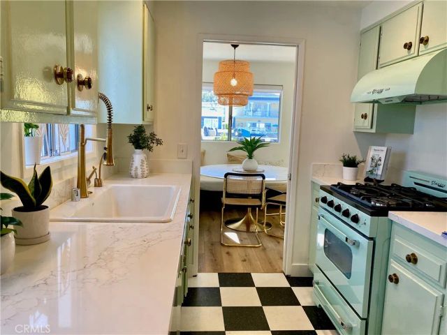322 Grand Canal, Newport Beach, CA 92662