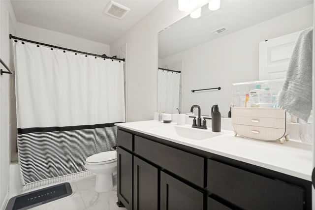 909 Almond Blossom Circle, Crowley, TX 76036