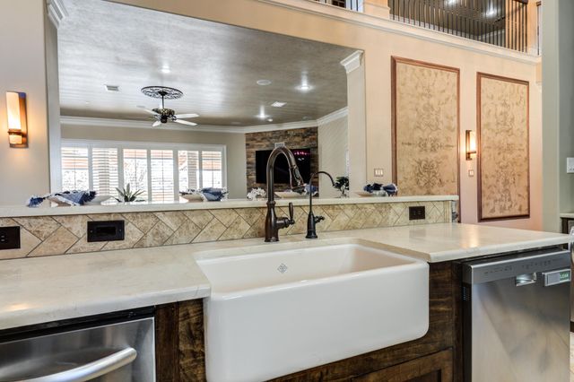 15 Whisperwood Circle, Lubbock, TX 79416