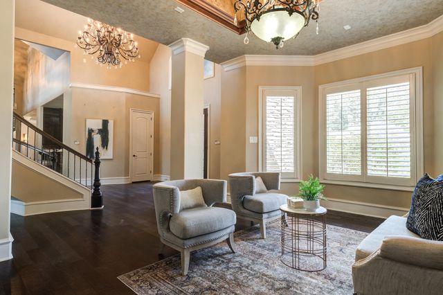 15 Whisperwood Circle, Lubbock, TX 79416