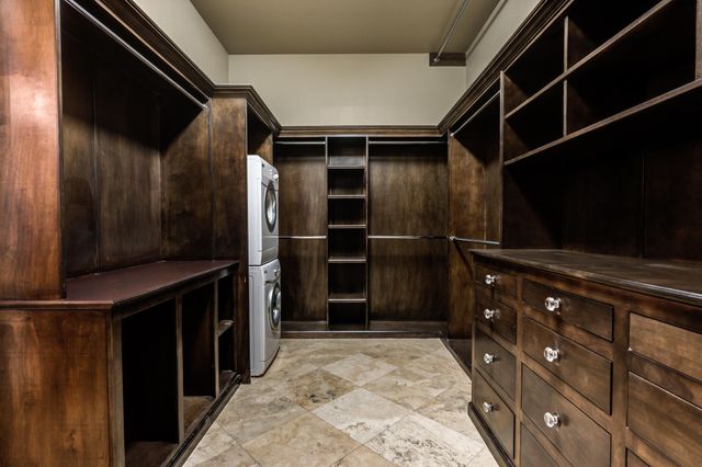 15 Whisperwood Circle, Lubbock, TX 79416