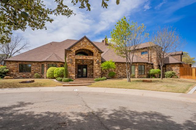 15 Whisperwood Circle, Lubbock, TX 79416