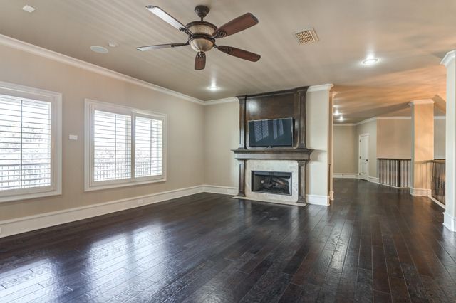 15 Whisperwood Circle, Lubbock, TX 79416