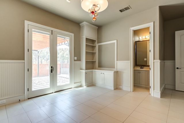 15 Whisperwood Circle, Lubbock, TX 79416