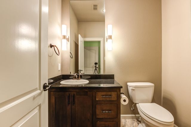 15 Whisperwood Circle, Lubbock, TX 79416