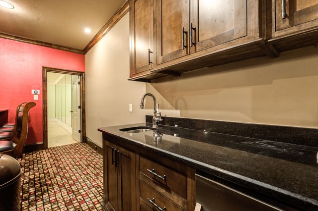 15 Whisperwood Circle, Lubbock, TX 79416