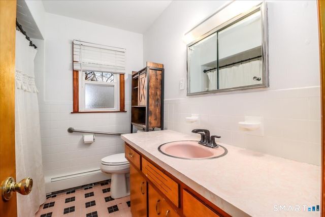 7 Mohawk Circle, Danbury, CT 06811