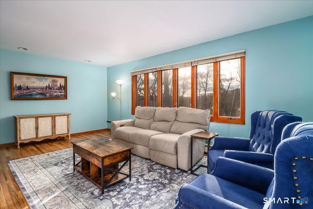 7 Mohawk Circle, Danbury, CT 06811