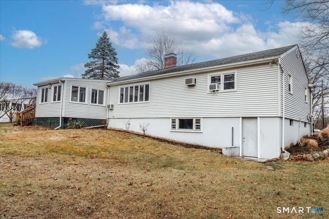 7 Mohawk Circle, Danbury, CT 06811