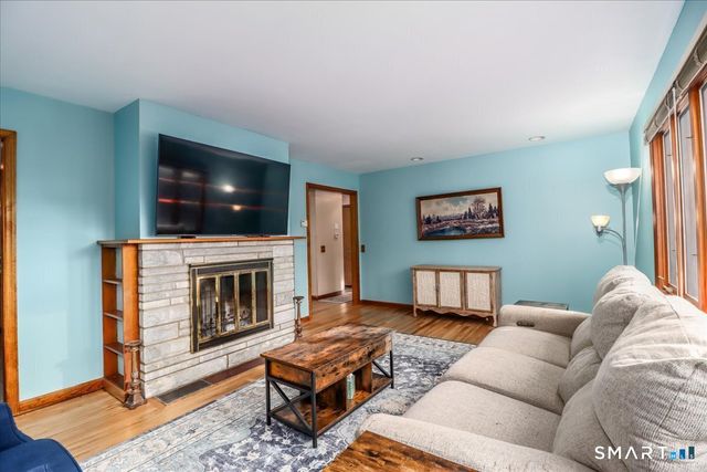 7 Mohawk Circle, Danbury, CT 06811