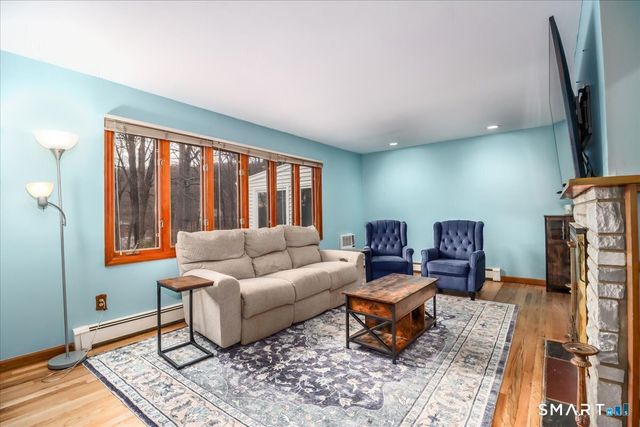 7 Mohawk Circle, Danbury, CT 06811