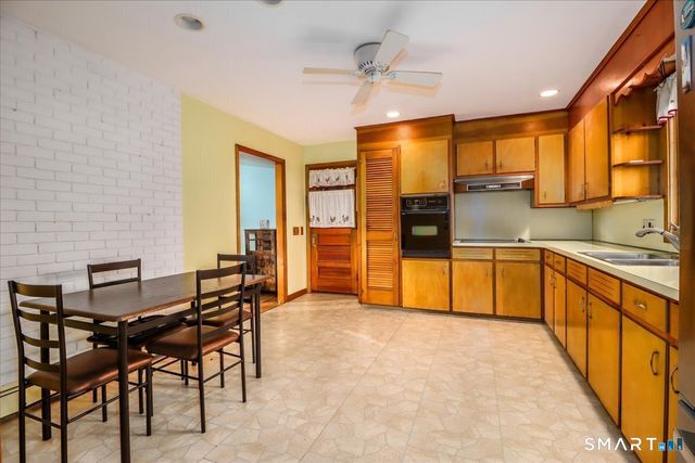 7 Mohawk Circle, Danbury, CT 06811