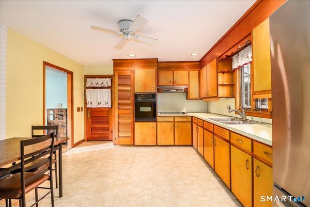 7 Mohawk Circle, Danbury, CT 06811