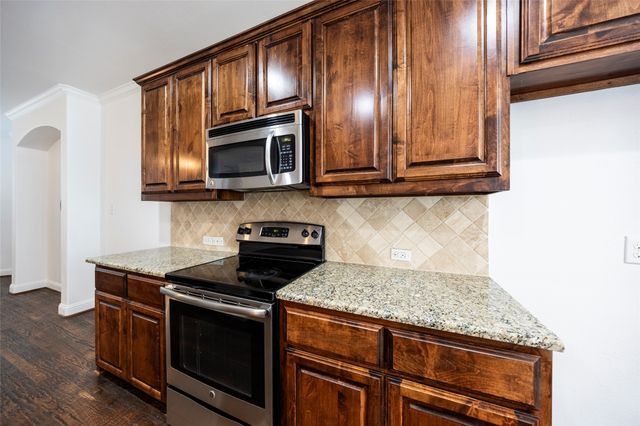 2500 Rockbrook Drive A77, Lewisville, TX 75067