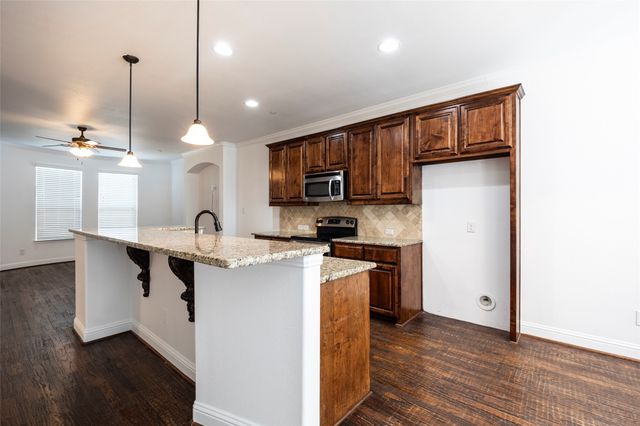 2500 Rockbrook Drive A77, Lewisville, TX 75067