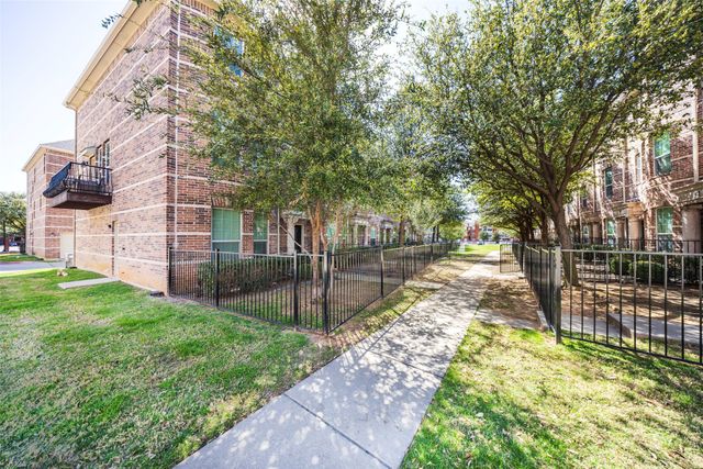 2500 Rockbrook Drive A77, Lewisville, TX 75067