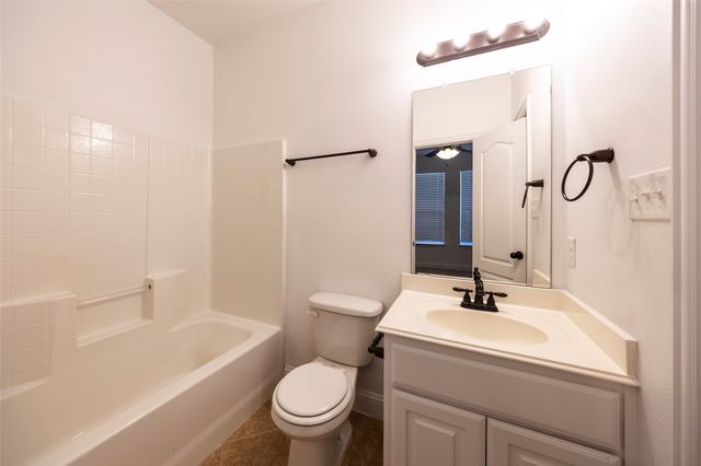 2500 Rockbrook Drive A77, Lewisville, TX 75067