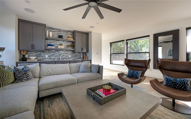 4515 Elsby Avenue, Dallas, TX 75209