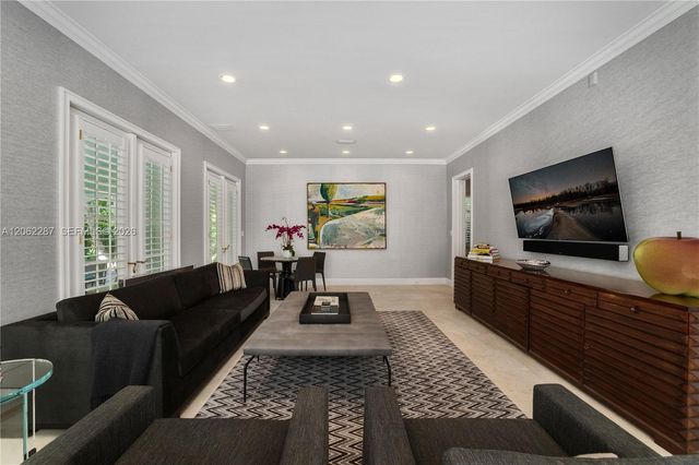 3460 S Moorings Way, Miami, FL 33133