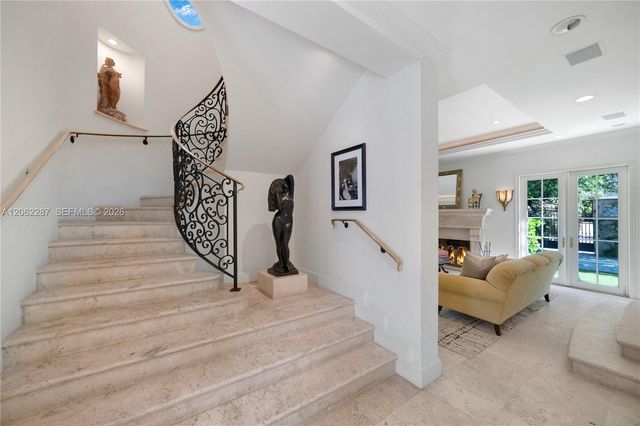 3460 S Moorings Way, Miami, FL 33133