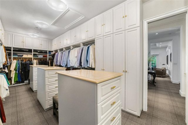 3460 S Moorings Way, Miami, FL 33133