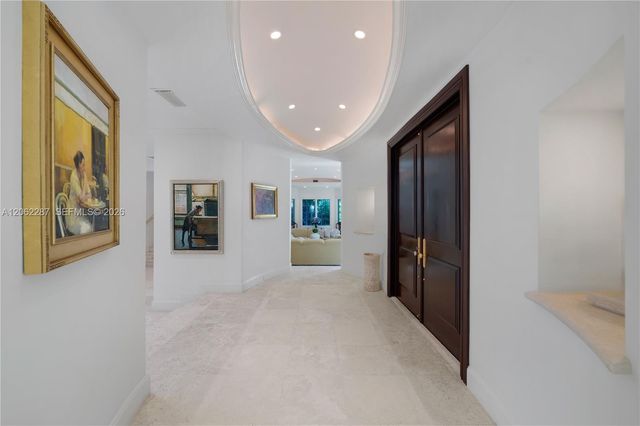 3460 S Moorings Way, Miami, FL 33133