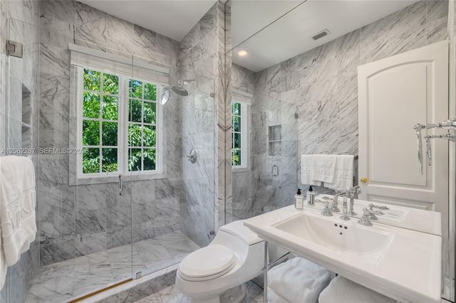 3460 S Moorings Way, Miami, FL 33133
