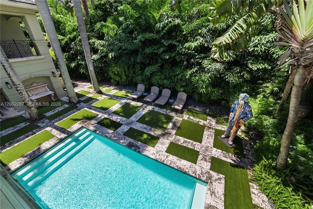 3460 S Moorings Way, Miami, FL 33133
