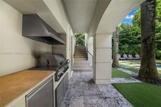 3460 S Moorings Way, Miami, FL 33133