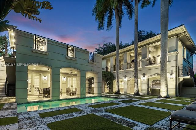 3460 S Moorings Way, Miami, FL 33133