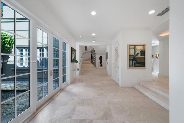 3460 S Moorings Way, Miami, FL 33133