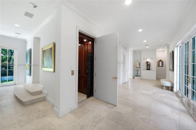 3460 S Moorings Way, Miami, FL 33133