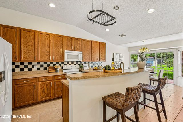 11269 BELMONT OAKS Drive, Jacksonville, FL 32220