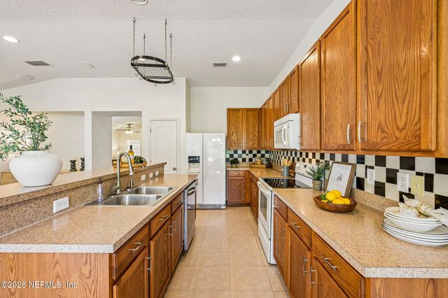 11269 BELMONT OAKS Drive, Jacksonville, FL 32220
