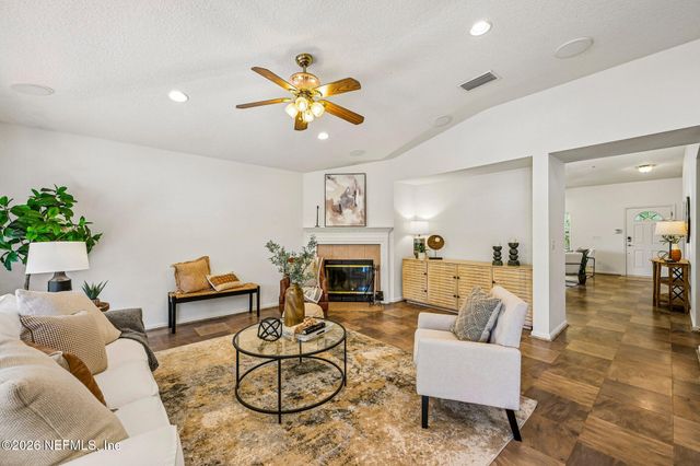 11269 BELMONT OAKS Drive, Jacksonville, FL 32220