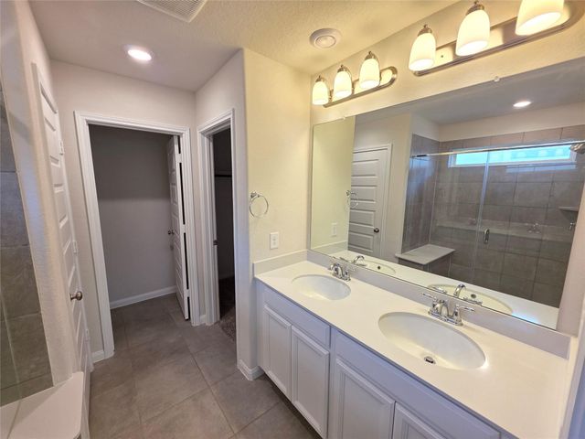 221 Harper Ridge Drive, Conroe, TX 77316