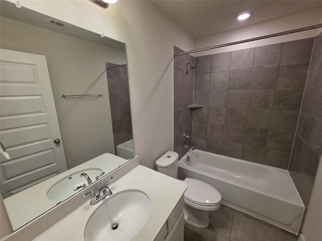 221 Harper Ridge Drive, Conroe, TX 77316