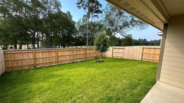 221 Harper Ridge Drive, Conroe, TX 77316
