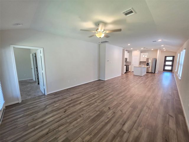 221 Harper Ridge Drive, Conroe, TX 77316