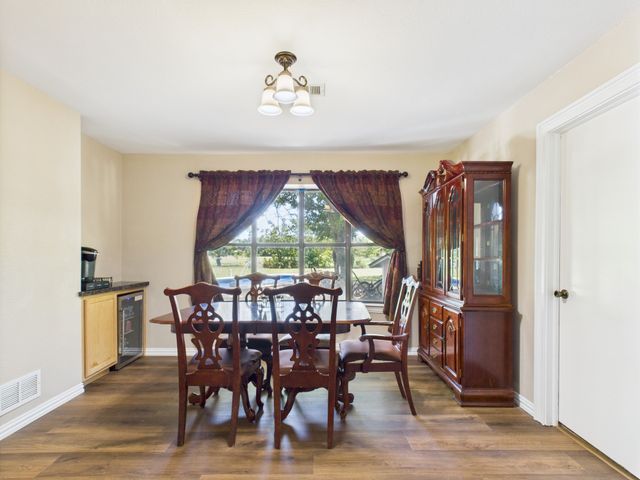 853 Pratt Road, Red Oak, TX 75154